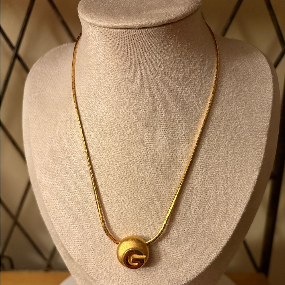 Givenchy Vintage “G” Pendant Necklace EUC